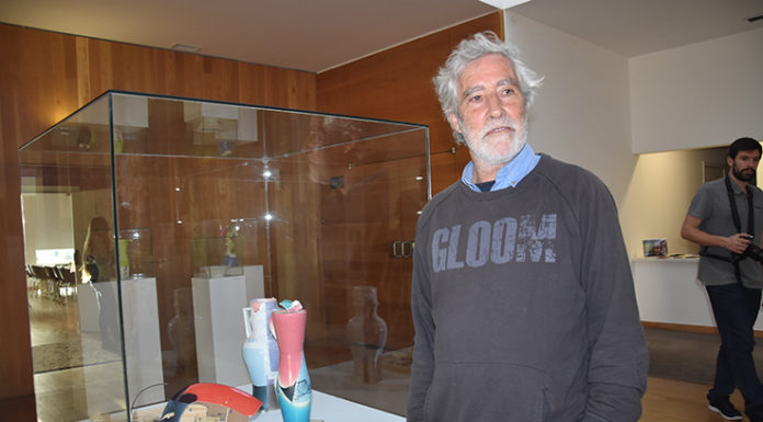 Heitor Figueiredo aproveita as peças da indústria cerâmica para fazer arte