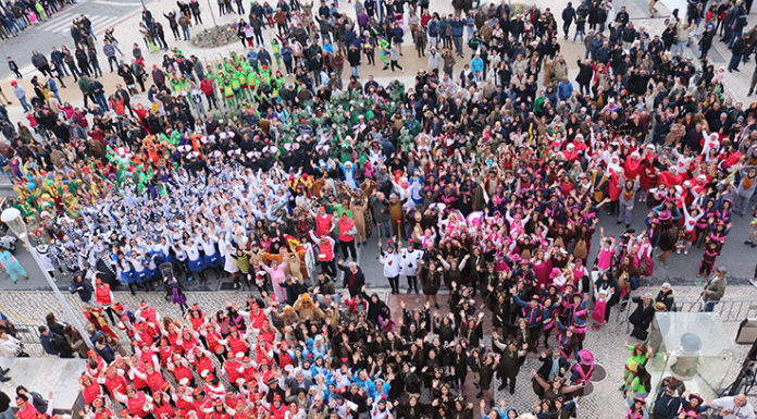 Hospital Termal, a geringonça, Marcelo Rebelo de Sousa e Bruno de Carvalho saíram à rua no Carnaval das Caldas da Rainha