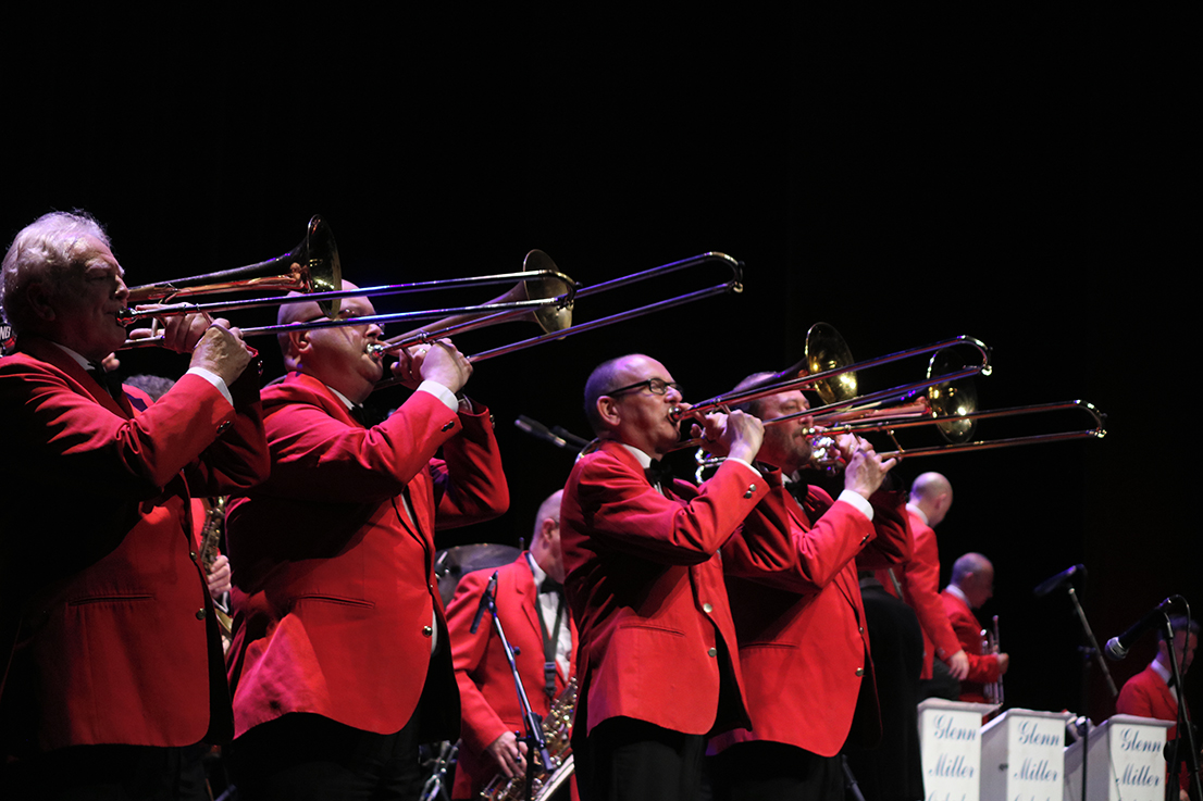 Glenn Miller Orchestra voltou às Caldas e esgotou o CCC