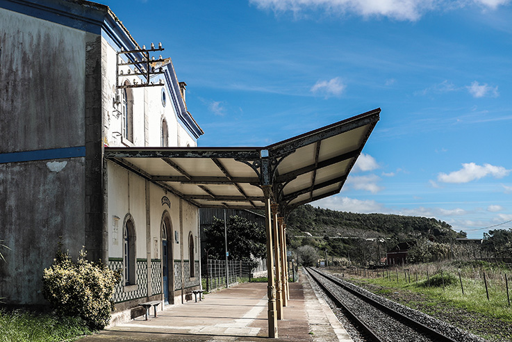 Em dois anos foram suprimidos 1633 comboios na linha do Oeste