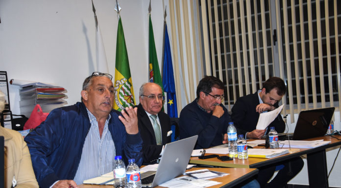 Assembleia de Freguesia da Foz do Arelho adiou discussão da auditoria às contas da associação