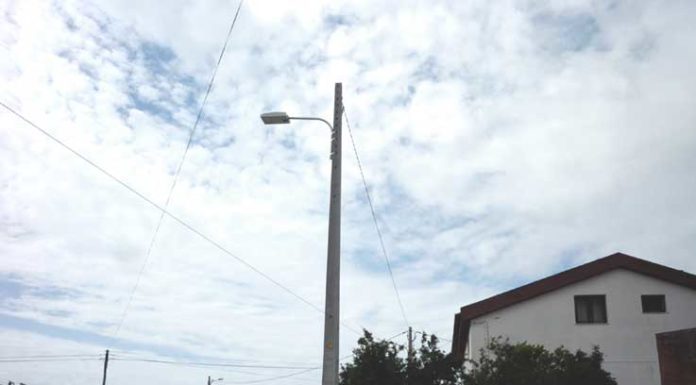 Em Alfeizerão Rua do Relêgo já tem mais luz