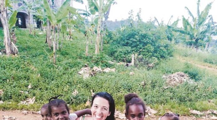 Caldense levou livros e material escolar para São Tomé e Príncipe