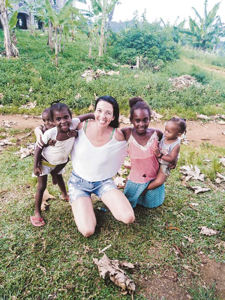 Caldense levou livros e material escolar para São Tomé e Príncipe