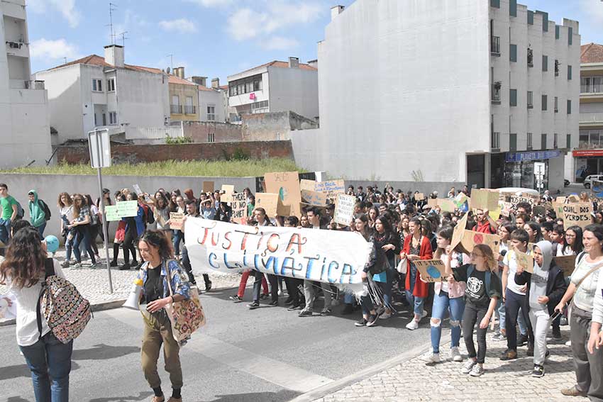 Greve estudantil pelo clima juntou mais de 200 jovens nas Caldas