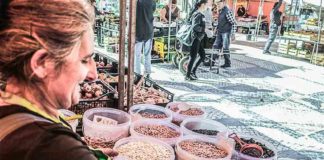 Gazeta das Caldas - Praça da Fruta