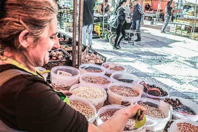 Gazeta das Caldas - Pra&ccedil;a da Fruta