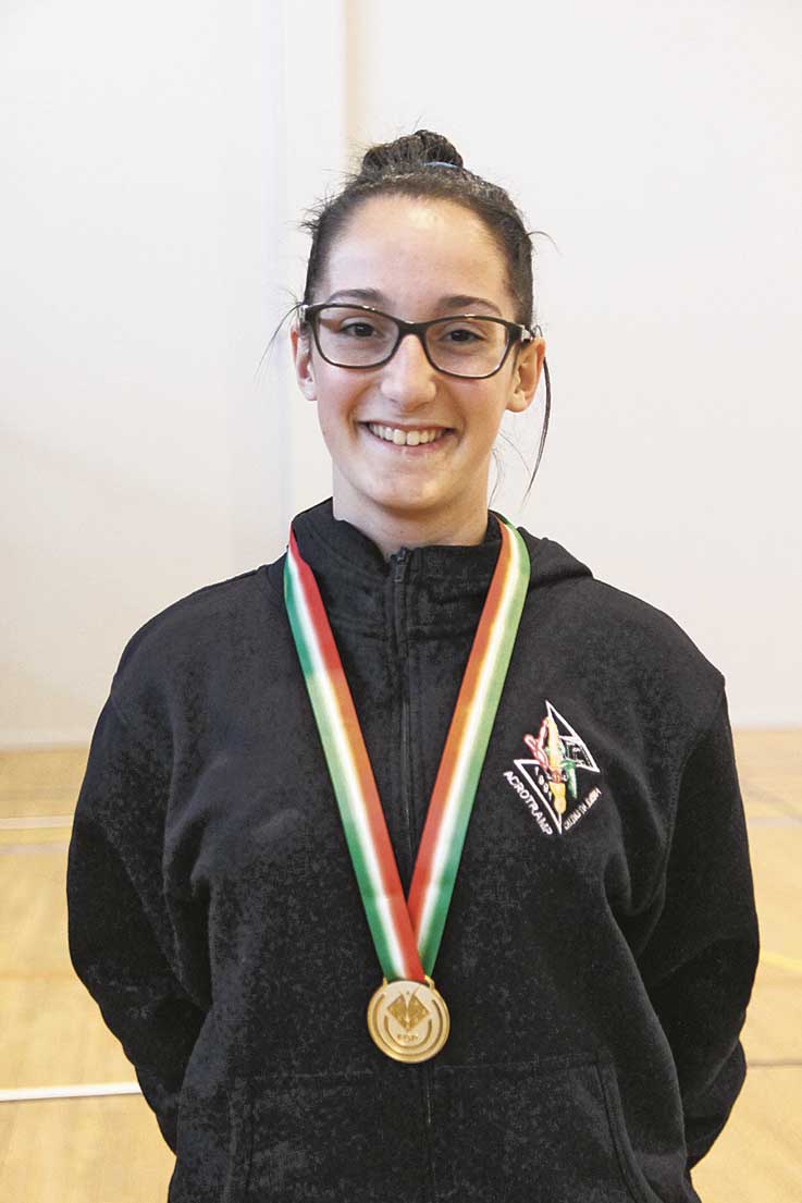 Sofia Vala, Andreia Berto e Guilherme Dias, ginastas do Acrotramp Clube das Caldas, são Campeões Nacionais