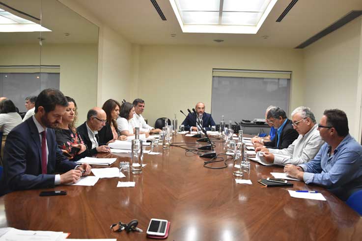 Criada comissão que vai fazer o diagnóstico da saúde no Oeste