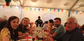 Setecentos quilos de sardinha vendidos em quatro dias de festival no Monte Olivett