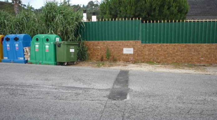 Pavimento no Largo do Pão de Ló precisa de uma intervenção
