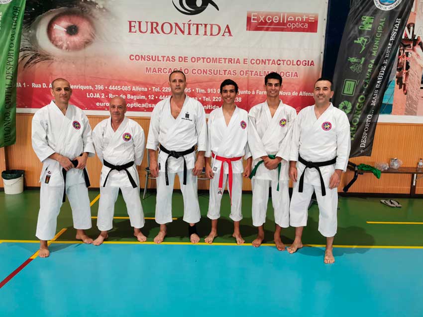 Atletas de Karaté Shotokan dos Pimpões no Estágio Internacional da Ckalfena