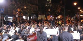 Bandas na Praça da Fruta até ao final de Julho