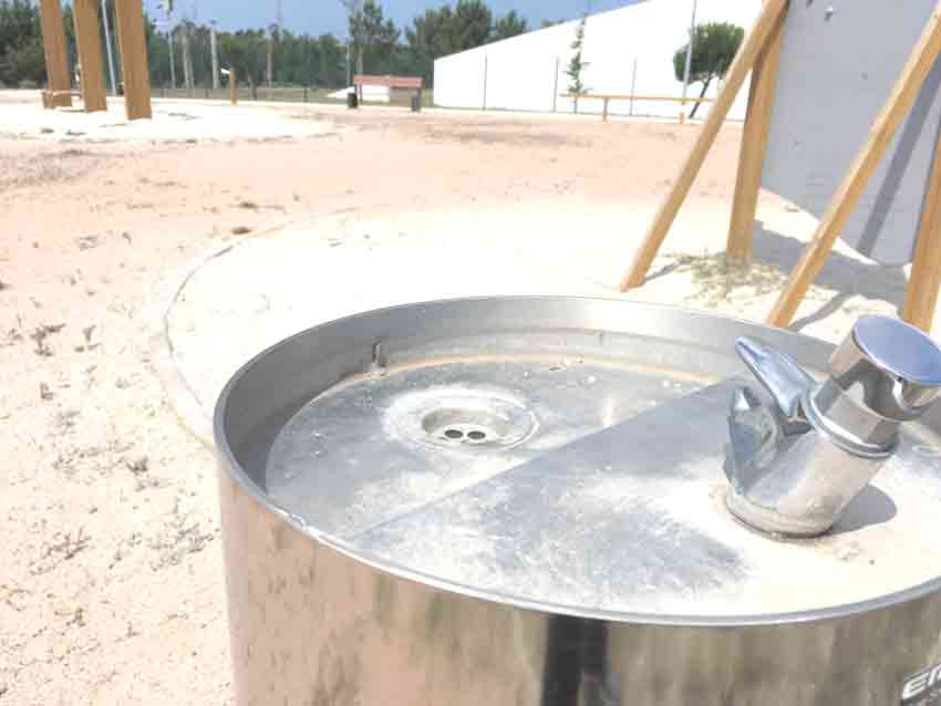 Os bebedouros que não funcionam