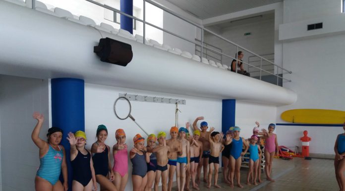 Piscina dos Bombeiros fez festival de encerramento de época