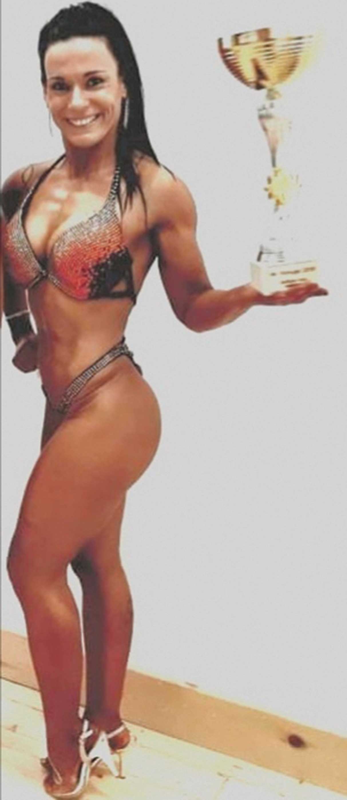 A caldense Mónica Pereira conquistou a Taça de Ouro no Miss Fit Portugal