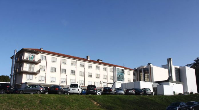 Ministra da Saúde manda estudar os custos de um novo hospital do Oeste