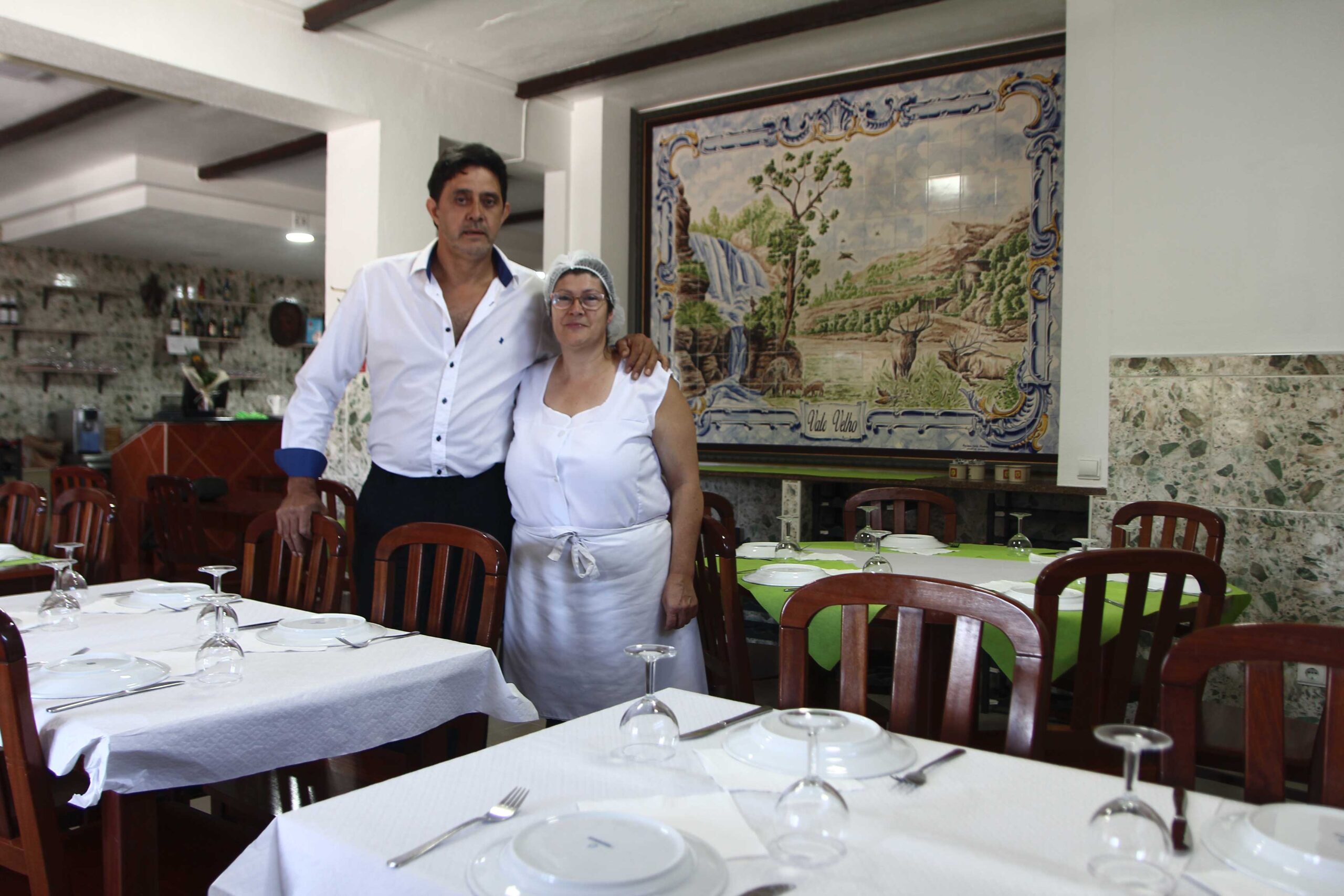 Restaurante Vale Velho reabriu no Vale do Coto