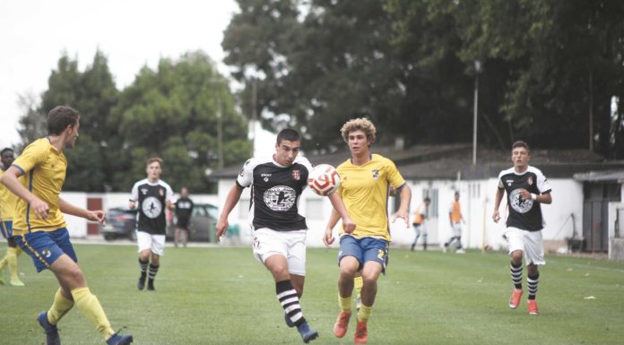 Dois baldes de água fria