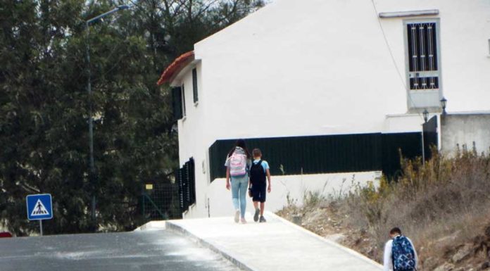 Alunos da EB Santo Onofre com melhores condições de acesso à escola