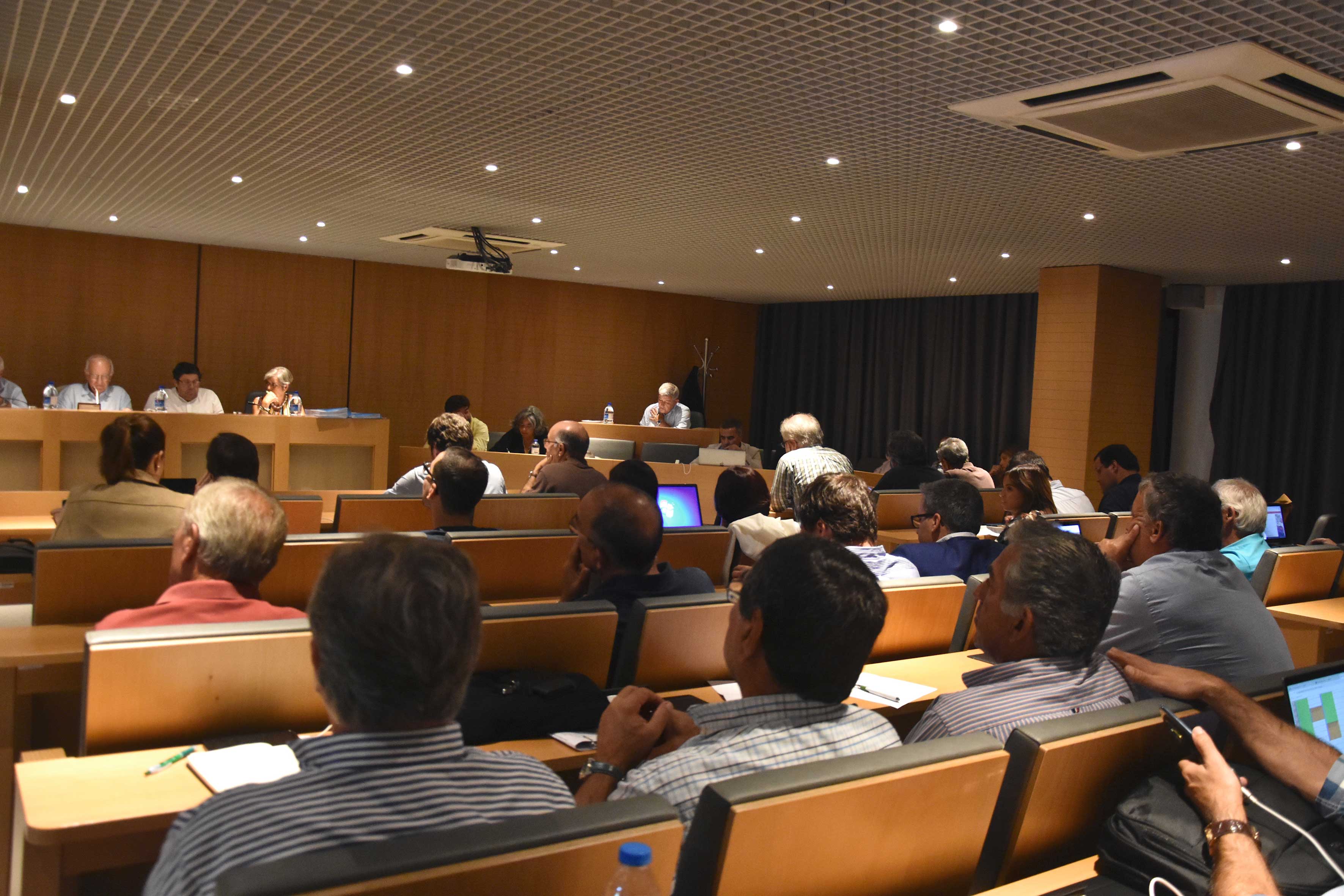 Comerciantes temem que obras no centro da cida de prejudiquem vendas no Natal