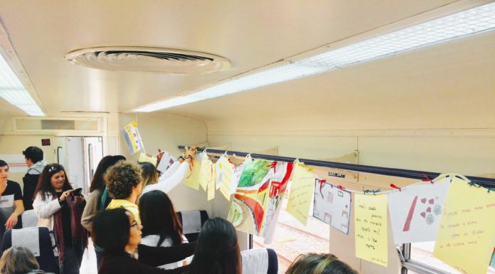 Alunos celebraram a leitura em viagens de comboio entre Caldas da Rainha e Torres Vedras