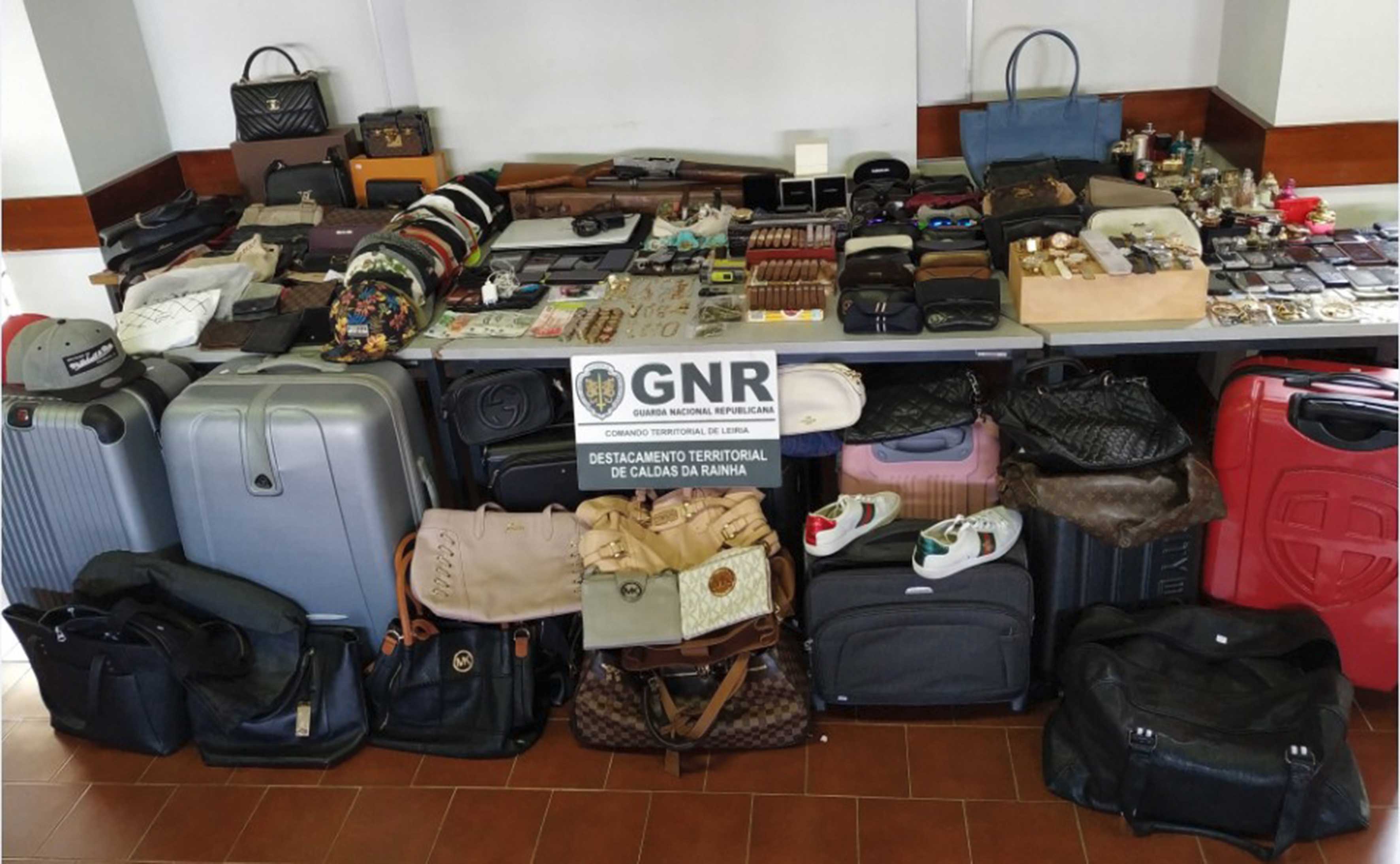 Roubaram em Óbidos e foram apanhados no Seixal