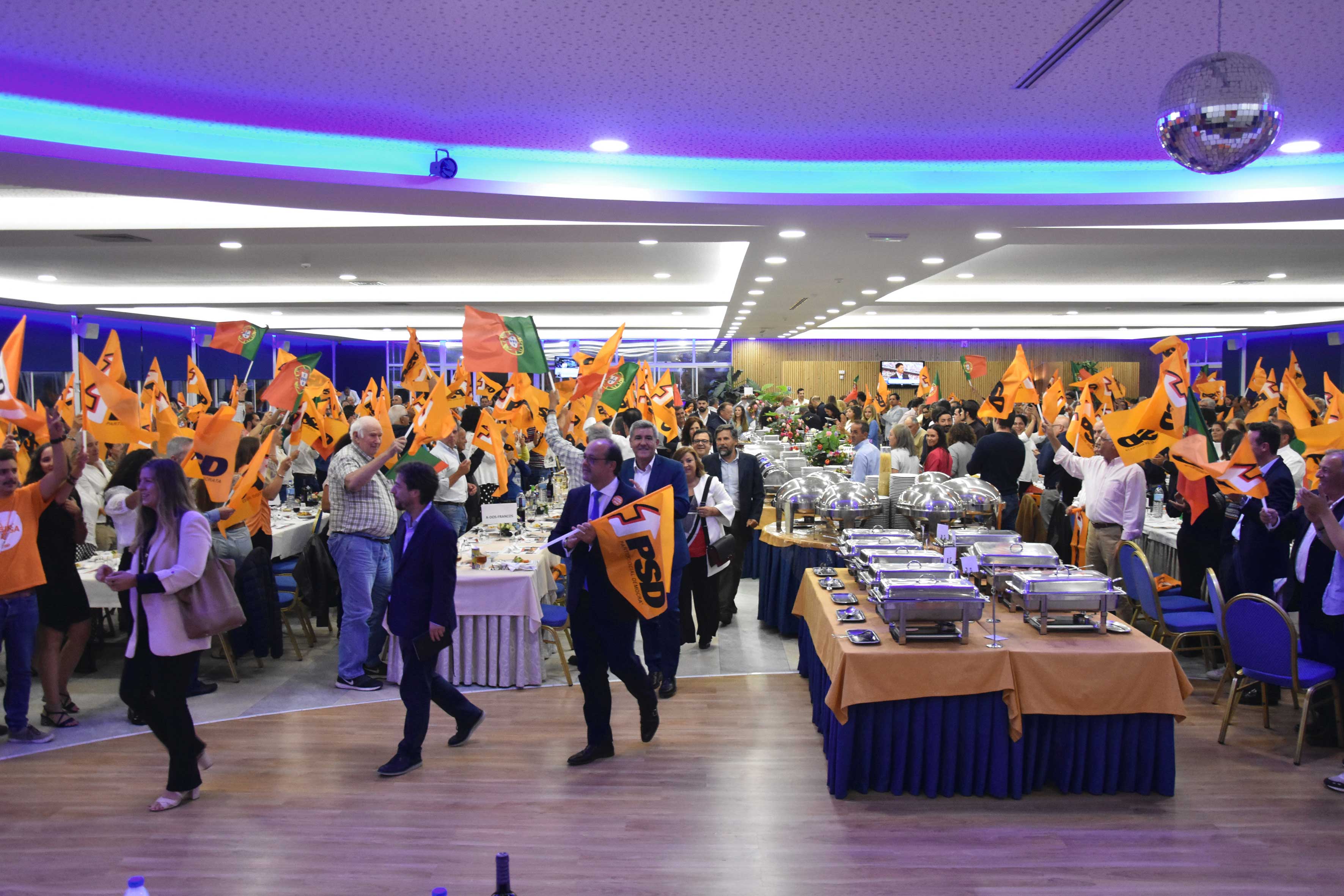 Hugo Oliveira junta 700 pessoas em jantar de apoio à candidatura