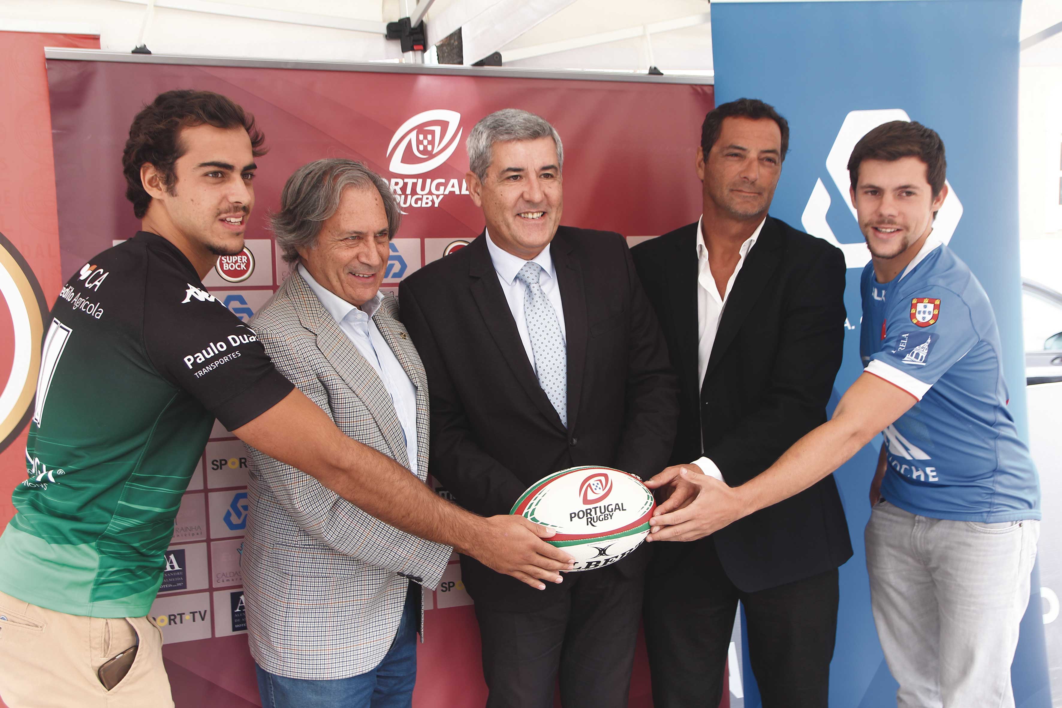 Caldas recebe a Supertaça amanhã