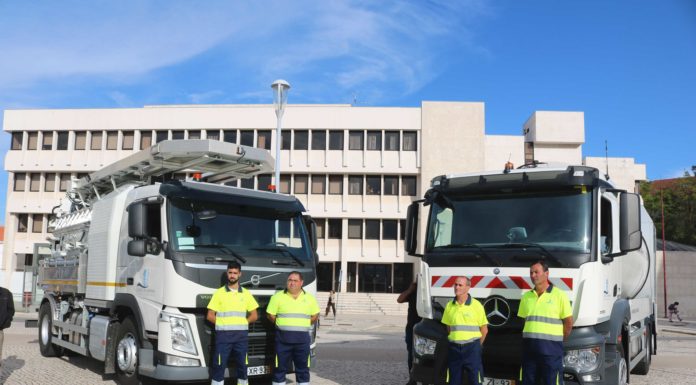 Câmara comprou dois camiões para recolha de lixos e serviço de saneamento