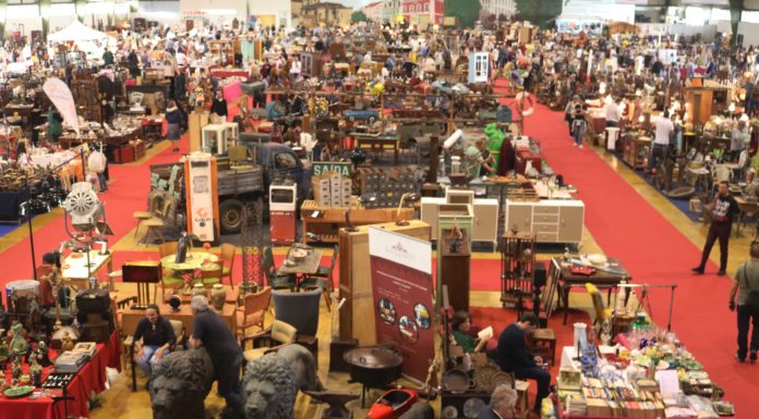 Uma viagem ao passado numa feira de velharias na Expoeste