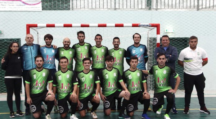 Nadadouro imponente na segunda parte