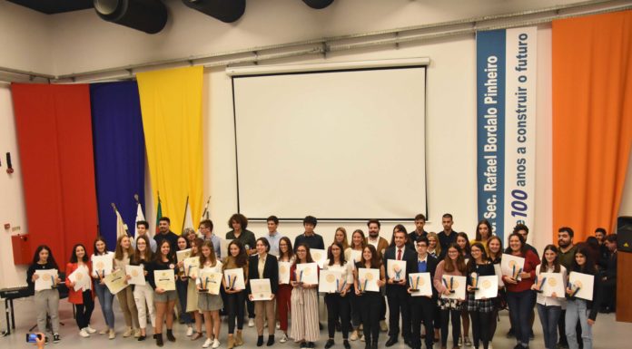 Rotários caldenses distinguem os melhores alunos e oferecem bolsas aos que estudam fora do concelho