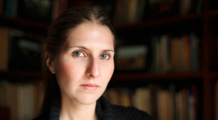 Poetas à conversa no Teatro da Rainha