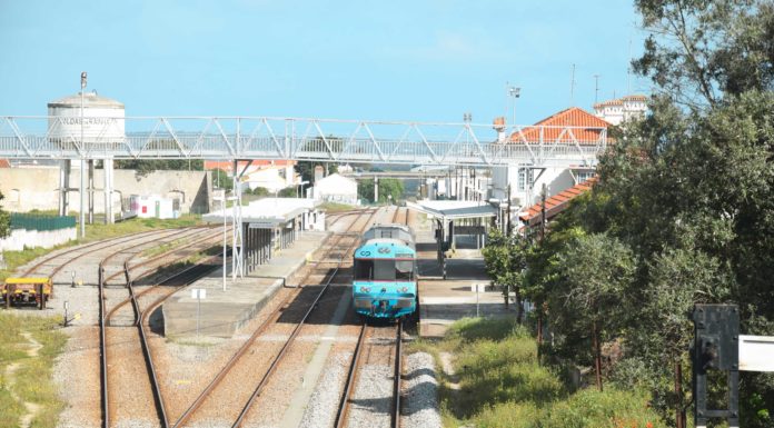 Mais atrasos no concurso para modernização da linha do Oeste