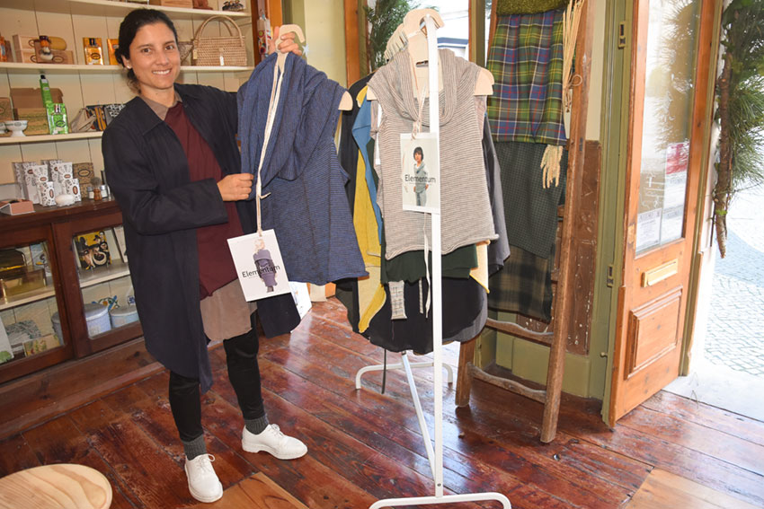 Sr. Jacinto mostra marca de roupa sustentável