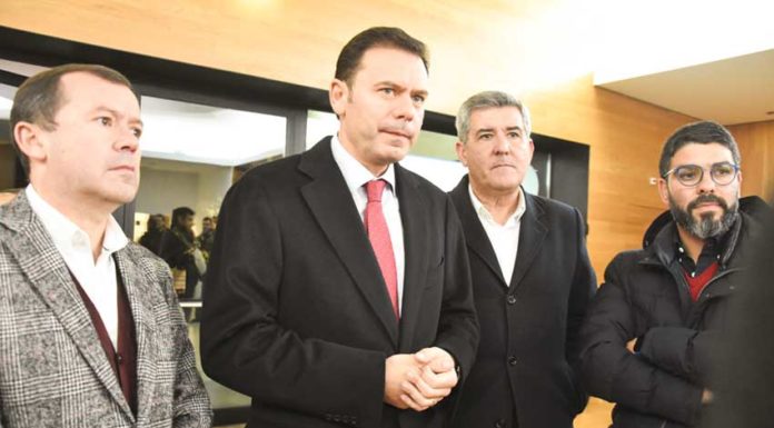 Luís Montenegro assume-se como o melhor candidato para tornar o PSD uma alternativa ao PS