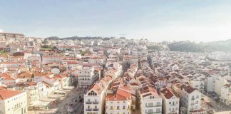 McDonald’s e Burger King abrem na Nazaré