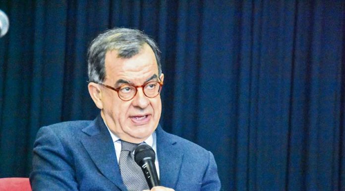 “O factor fundamental de desenvolvimento chama-se aprendizagem”