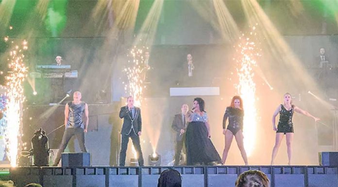 Multidões nas passagens de ano na região