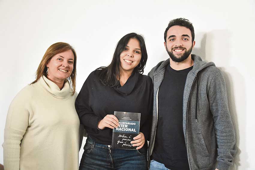 Voluntários dizem que “não há coisa mais  bonita do que poder calçar os sapatos do outro”