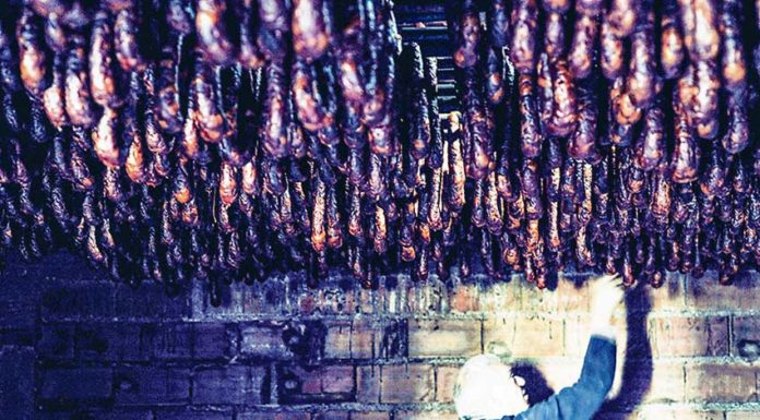 Três mil quilos de chouriço vendidos em Salir de Matos