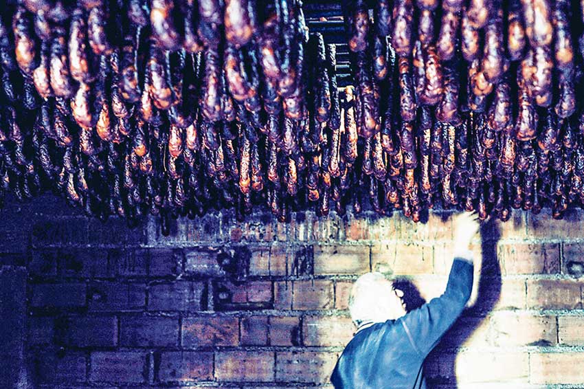 Três mil quilos de chouriço vendidos em Salir de Matos