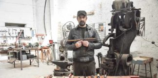 Artista plástico troca arte pela cutelaria artesanal nas Caldas