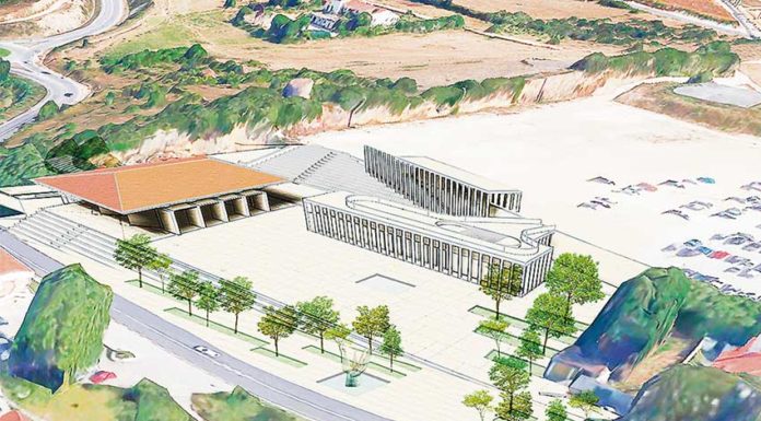 Praça da Criatividade dá nova imagem à entrada de Óbidos