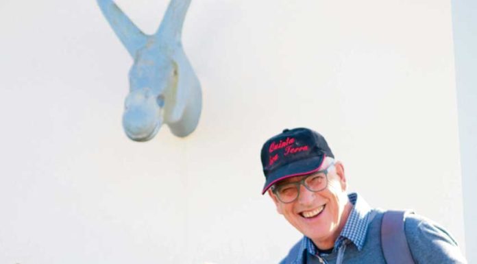 Holandês veio viver para Salir do Porto e fez dos burros companheiros de uma vida