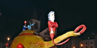 Carnaval saiu à rua no Oeste