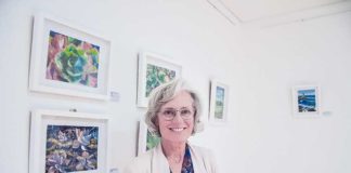 Arquitecta Cristina Luís dá a conhecer trabalhos de pintura no Posto de Turismo