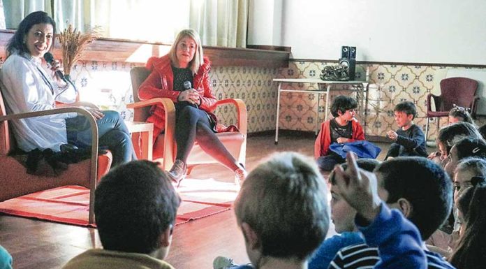 Rebeca falou sobre cancro com crianças e idosos na Paradense