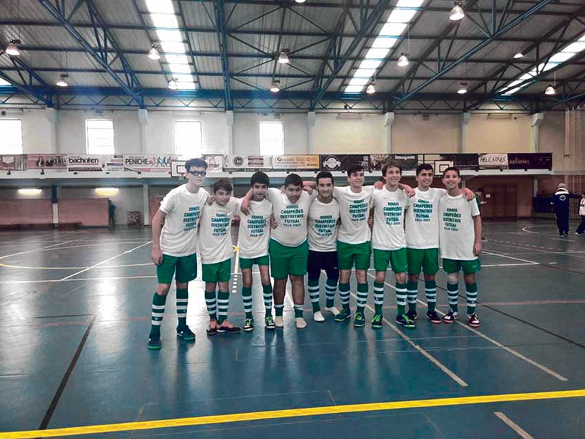 Peniche AC conquista título distrital